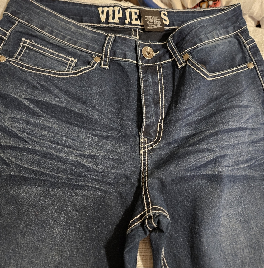 VIP Women's Blue Denim Jeans Gently Used In New Condition Size 11/30